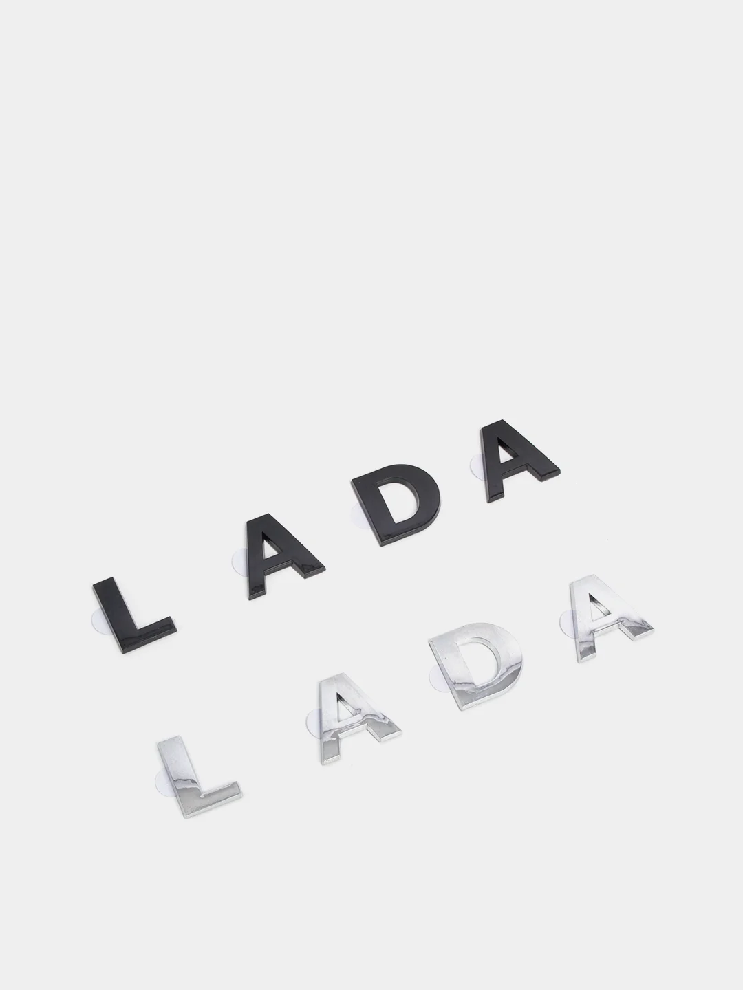 Эмблема LADA на багажник