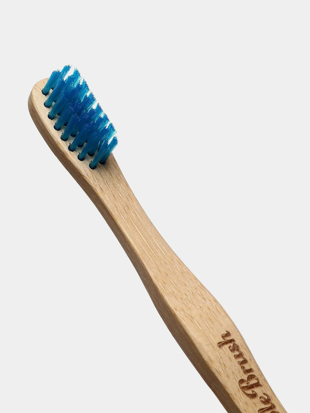 Детская зубная щетка HUMBLE BRUSH KIDS из бамбука, голубая, ультрамягкая щетина