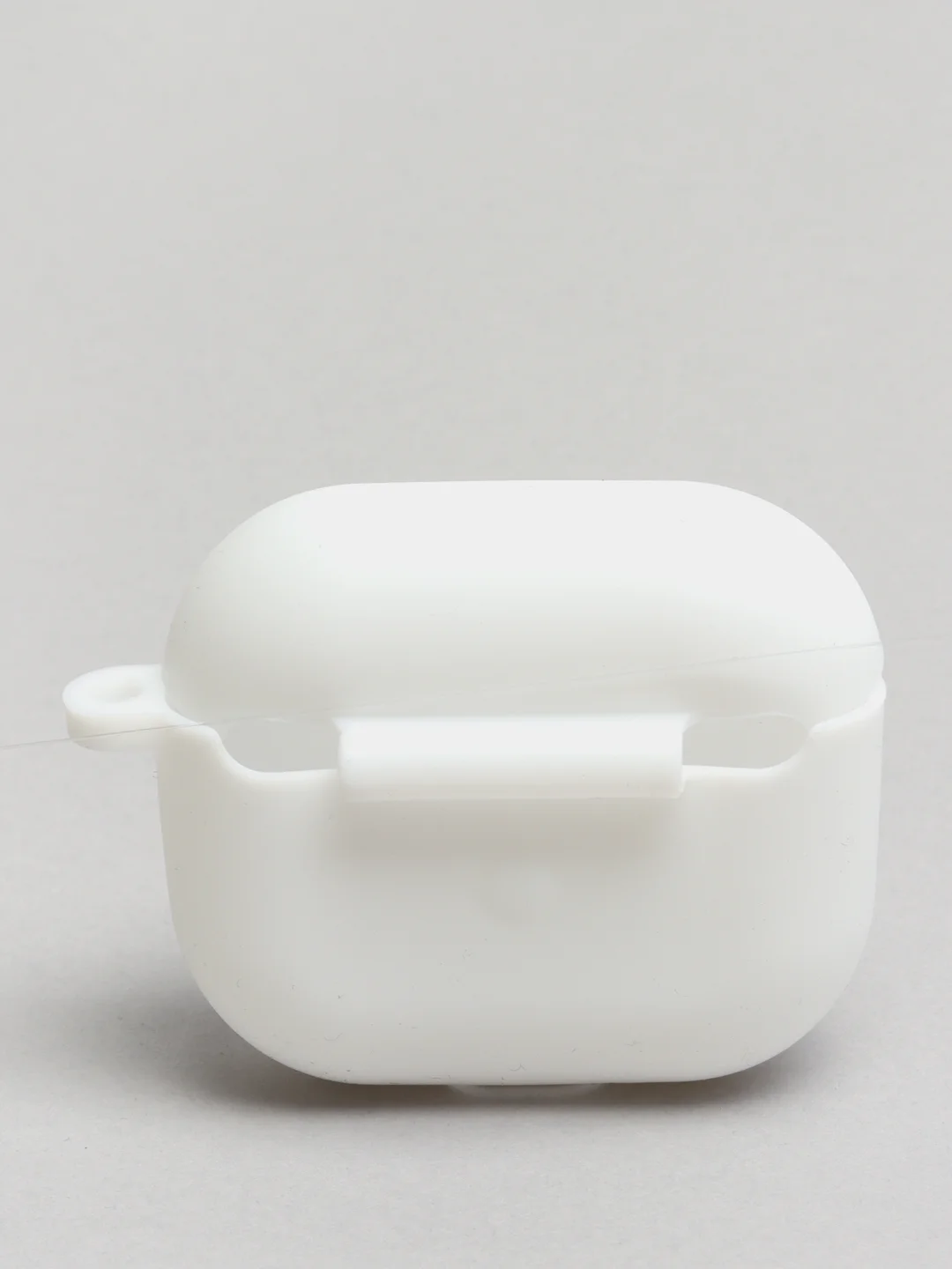 Белый силиконовый чехол для Apple AirPods 3 поколения 2021