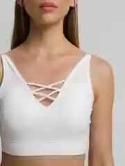 Белый комплект нижнего белья: топ и стринги, бесшовный