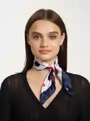 Красный платок женский, шелковый