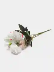 Белый искусственные цветы розы, букет розочек