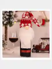 Алый новогодний чехол для бутылок