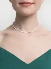 Белый чокер из бисера