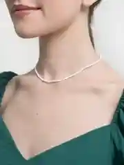 Белый чокер из бисера