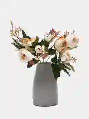 Светло-бежевый искусственные цветы: камелии, пионы, букет