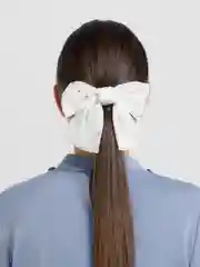 Золотой бант на заколке