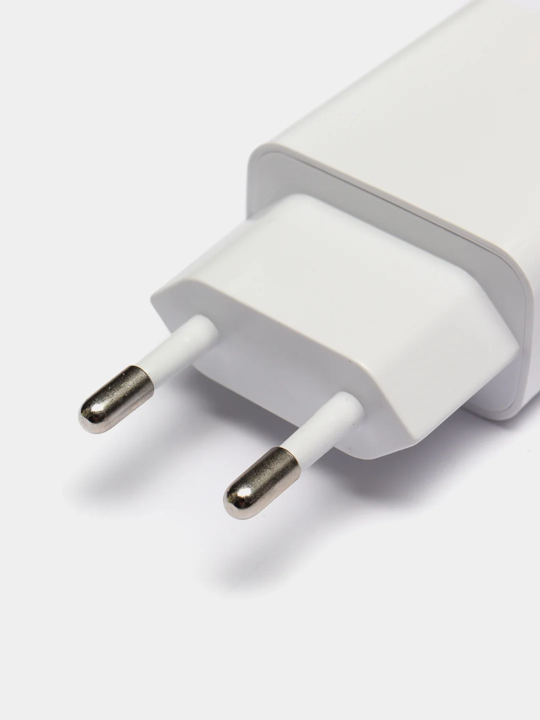 Белый сетевой блок питания Borofone BA52A, Lightning, Micro-USB, 2.1A