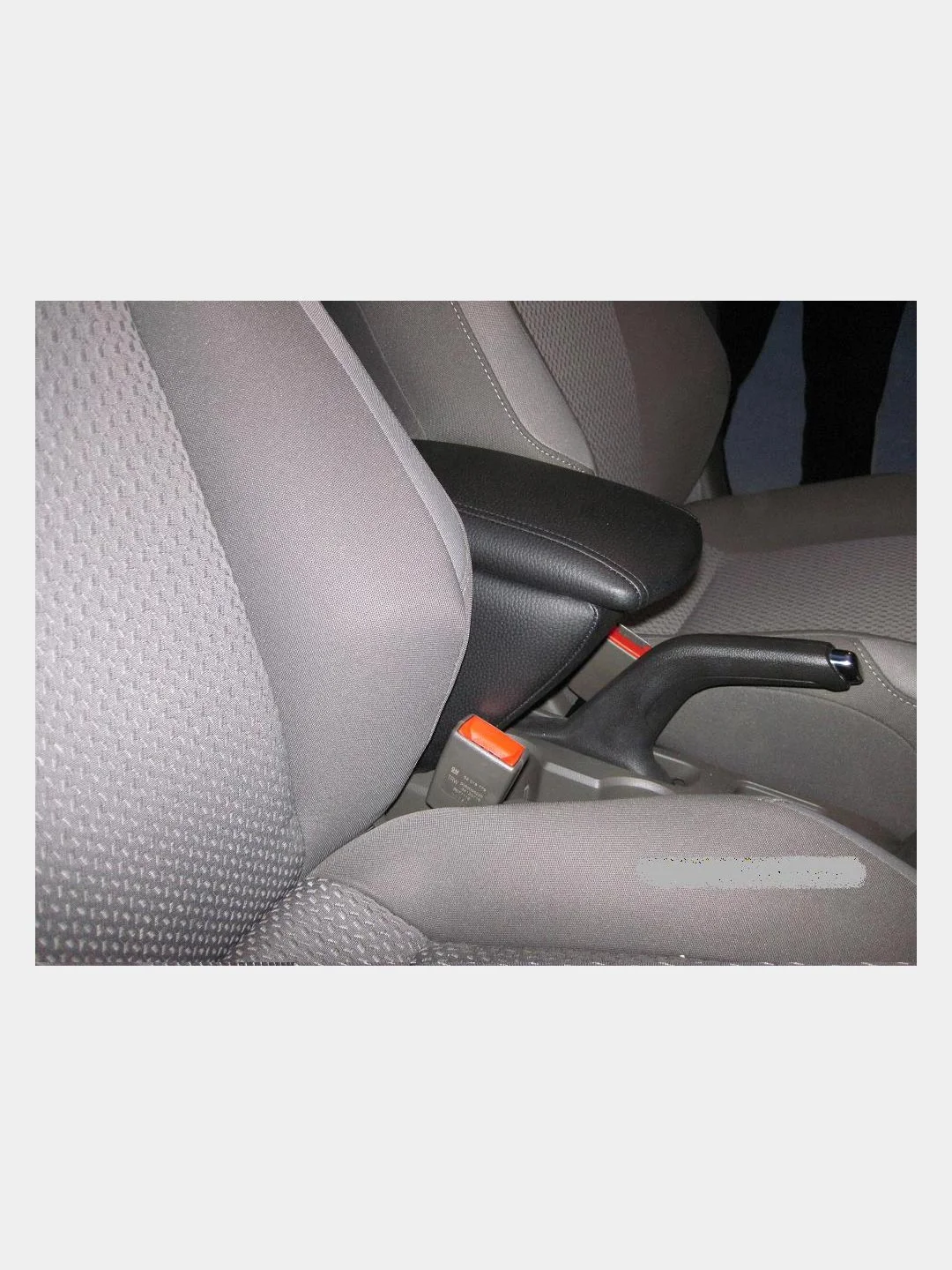 Подлокотник для Шевроле Кобальт (Chevrolet Cobalt) и для Равон Р4 (Ravon R4), премиум