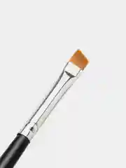 Кисть для бровей Happy Makeup, синтетическая, со скошенным ворсом