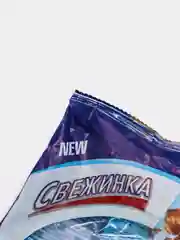 Синий освежитель подвеска WC "СВЕЖИНКА" для унитаза