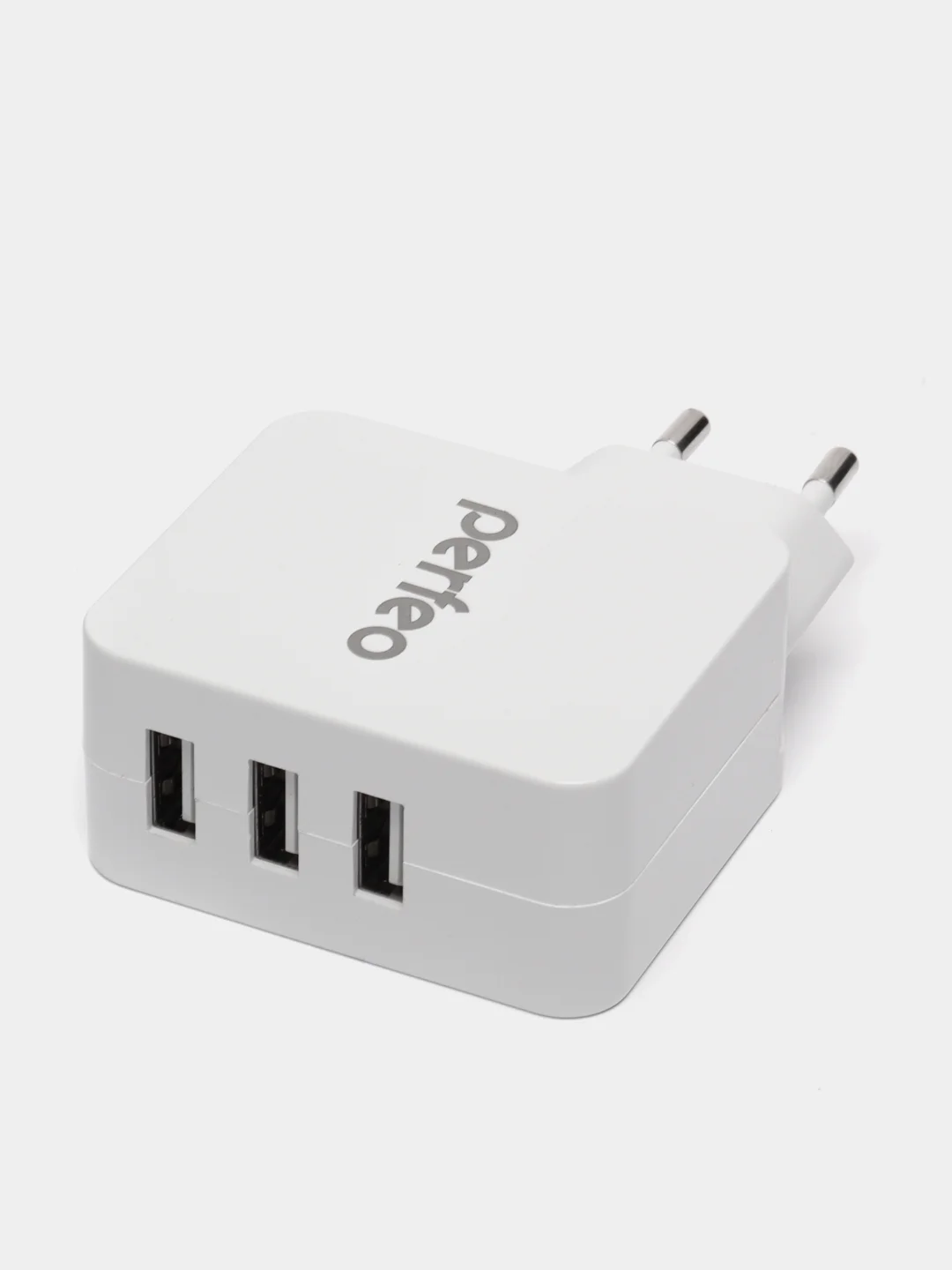 Белый сетевое зарядное устройство с разъемом 3xUSB Perfeo