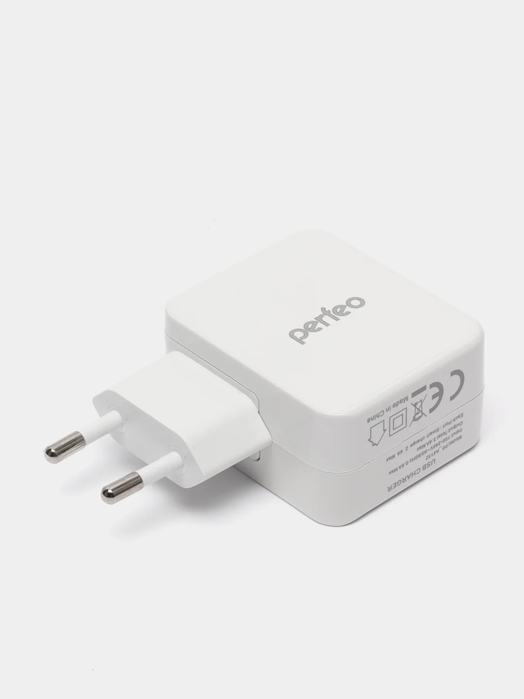 Сетевое зарядное устройство Perfeo с разъемом 2 x USB, 3.4А, белый, Cube 2, PFA4132