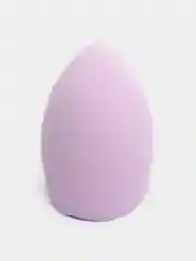 Сиреневый спонж для макияжа