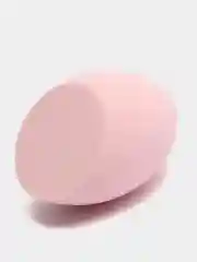 Розовый спонж для макияжа