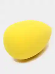 Желтый спонж для макияжа