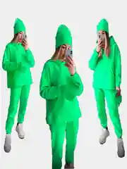 Женский утеплённый костюм: толстовка, джоггеры, шапка и варежки
