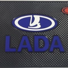 Противоскользящий коврик на панель, с логотипом LADA