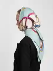 Мятный платок женский