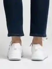 Белый женские кроссовки, два цвета