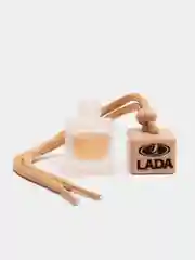 Алый ароматизатор автомобильный, с гравировкой логотипа LADA