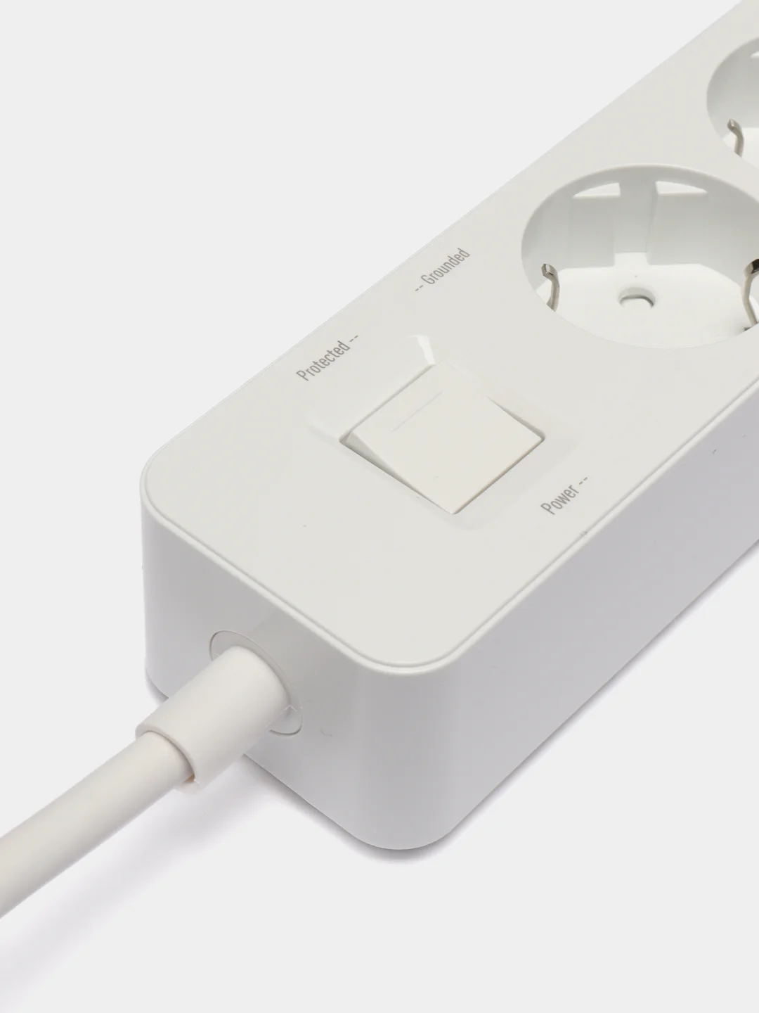 Сетевой фильтр Harper UCH-430, 3 метра, 3 розетки, 2 USB, Type-C, 4000 Вт, белый