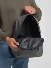 Серый рюкзак