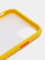 Желтый чехол на Iphone 11