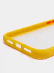 Желтый чехол на Iphone 11