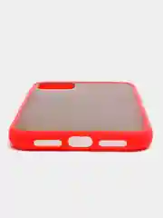 Красный чехол на Iphone 11