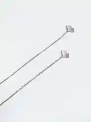 Серый серьги длинные