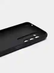 Черный чехол для Tecno Camon 18 Premier с матовым покрытием и защитой вокруг модуля камер