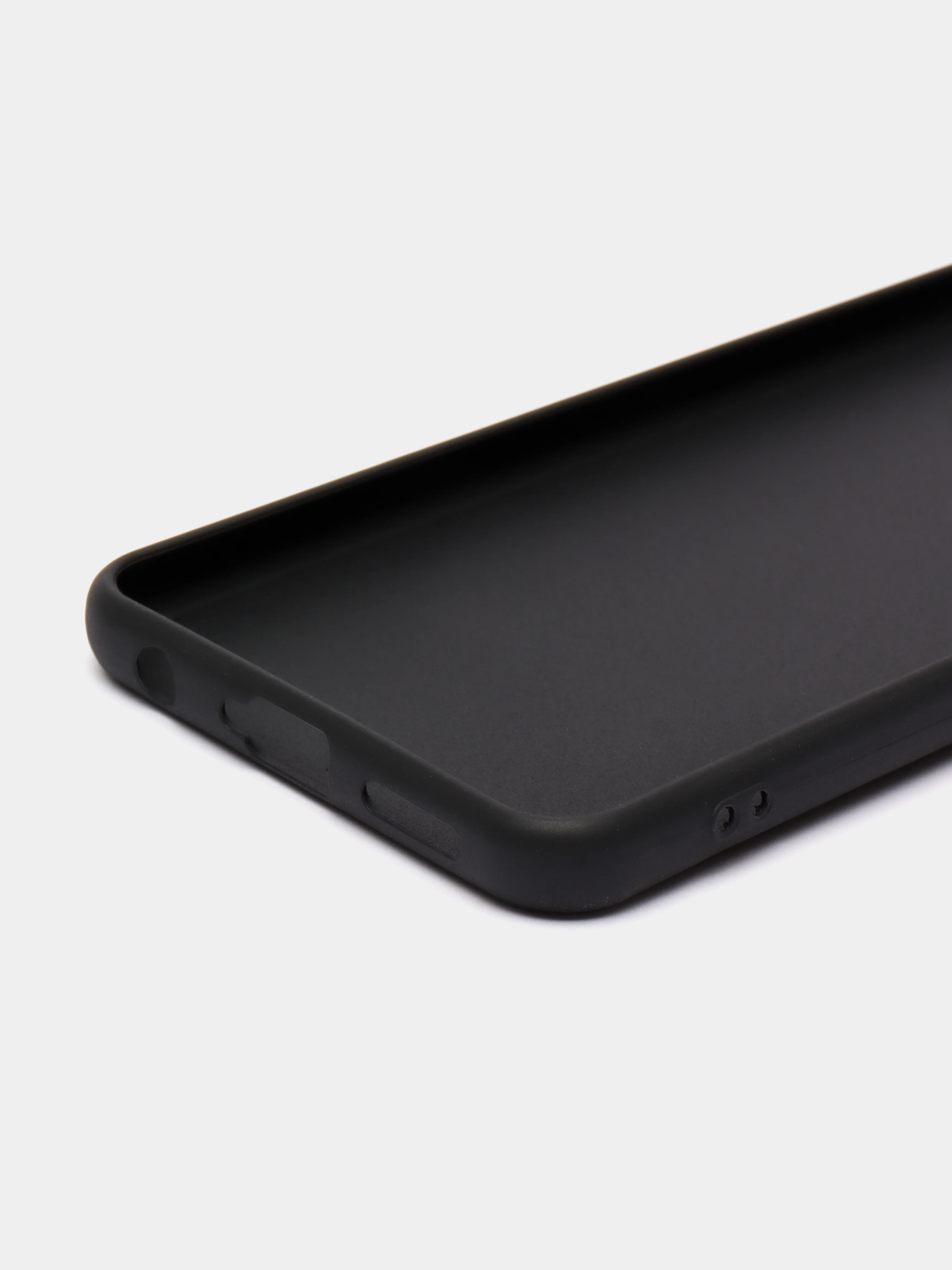 Черный чехол для Tecno Camon 18 Premier с матовым покрытием и защитой вокруг модуля камер