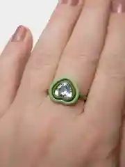 Зеленый кольцо с камнем "Сердце"