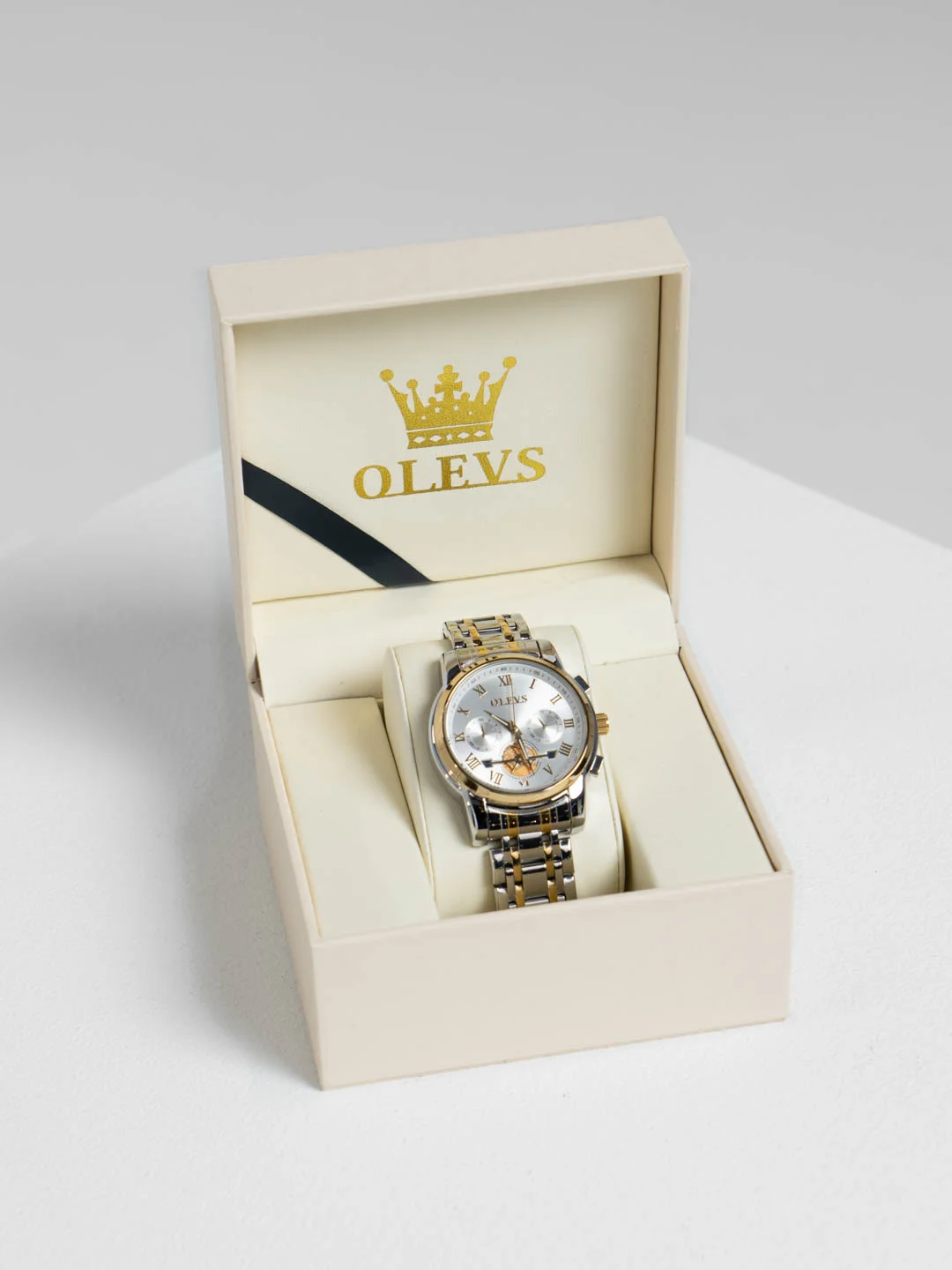 Белый наручные мужские часы OLEVS