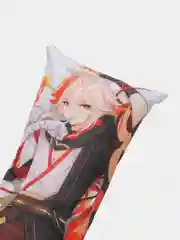 Золотой миди-дакимакура 36см по аниме: Школа отчаяния, Re:zero, Genshin Impact и другие