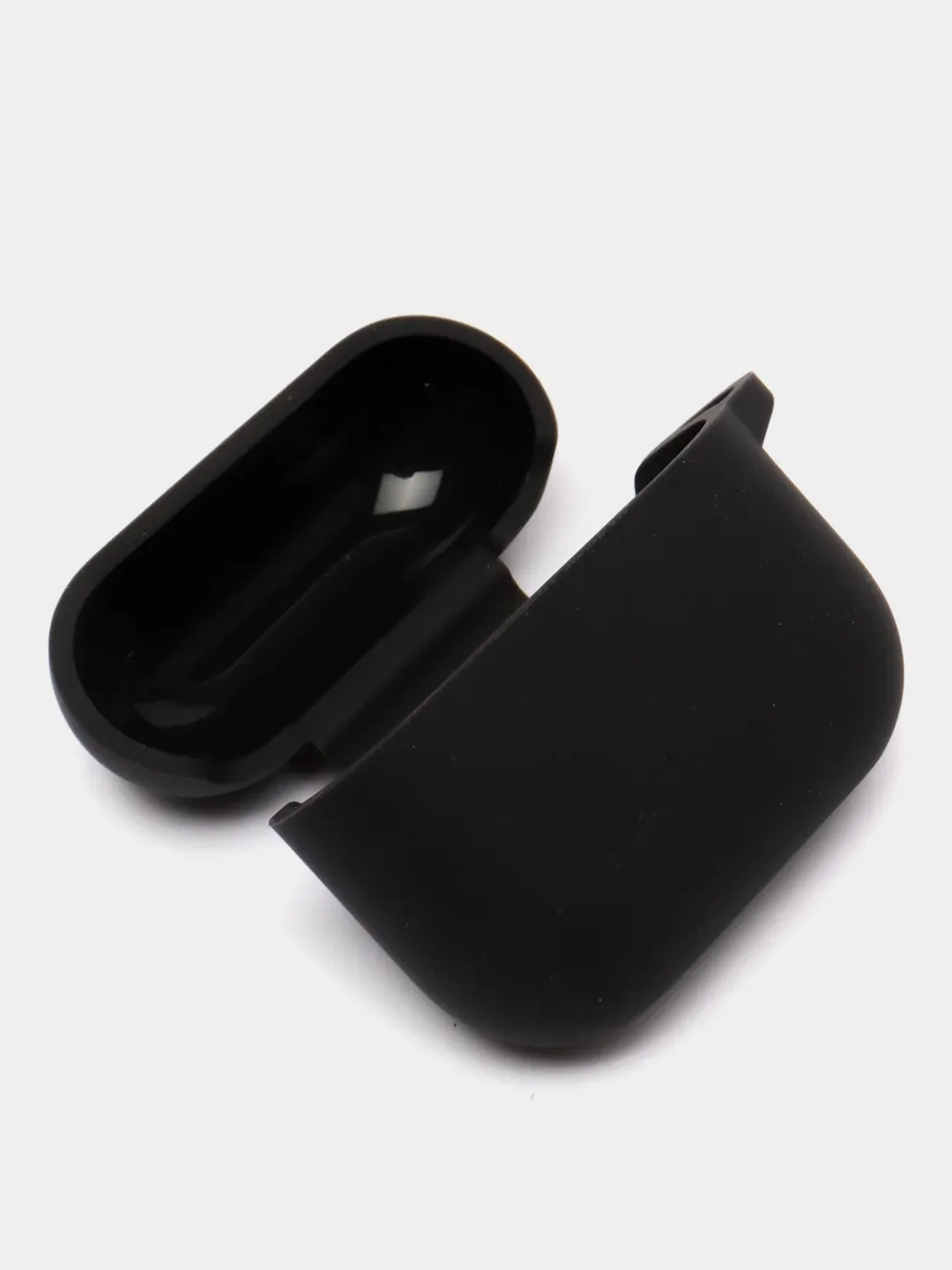 Черный чехол для наушников AirPods 3 силиконовый с карабином и защитой разъема