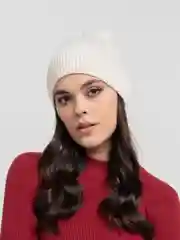 Бежевый шапка демисезонная, с отворотом