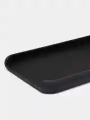 Черный чехол для iPhone