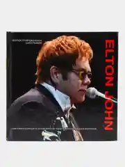 Книга "Elton John. Иллюстрированная биография", Харвест
