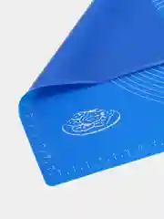 Синий коврик силиконовый с разметкой для раскатки теста
