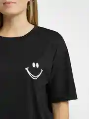 Черный футболка