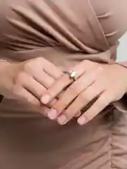Серебряный кольцо с кристаллом и стразами, размер 18 мм