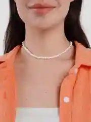Серый чокер из бисера
