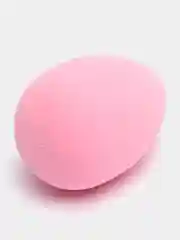 Розовый спонж для макияжа