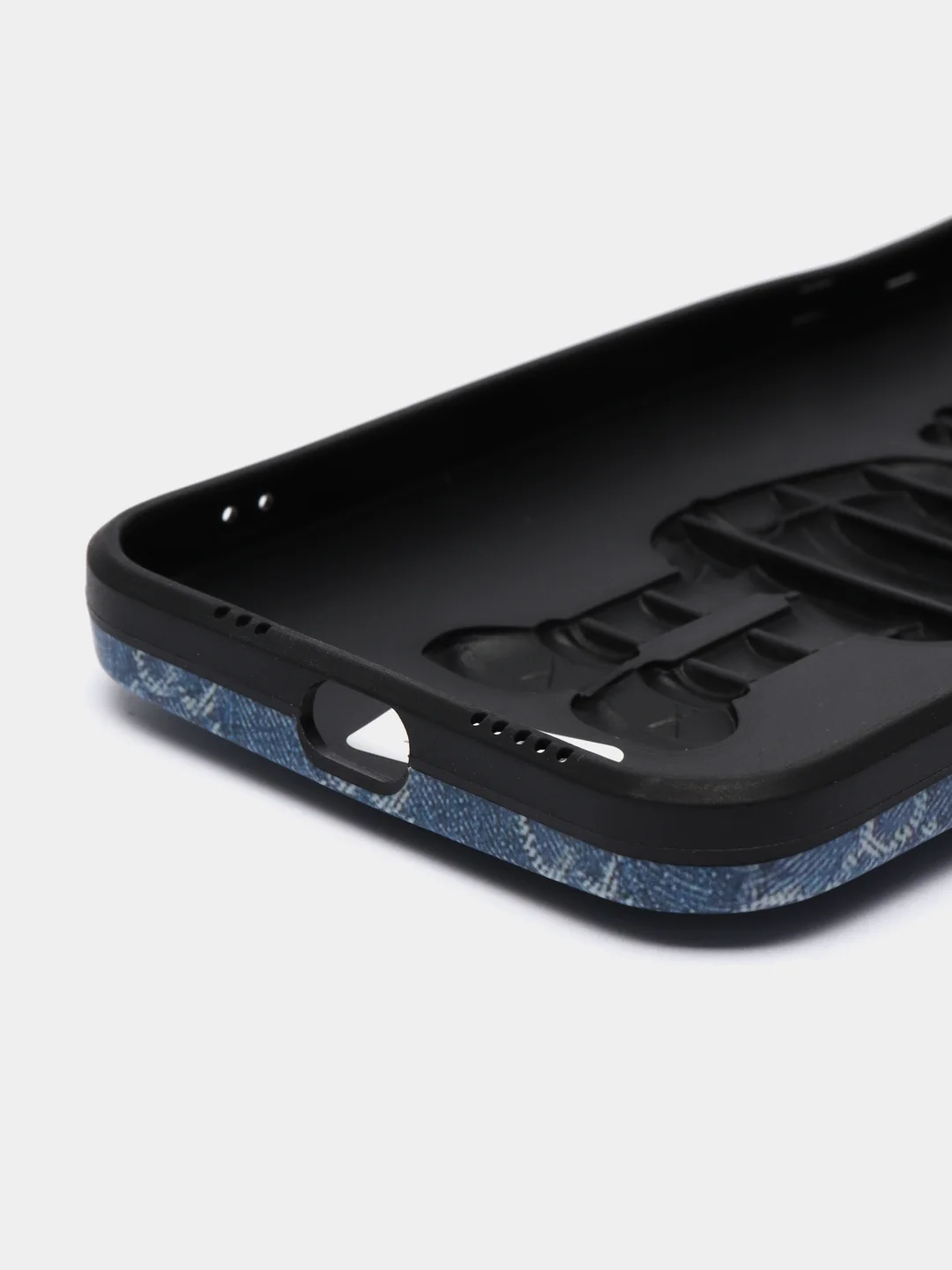 Морской чехол для iPhone KAWS Bearbrick