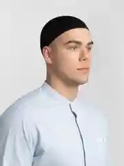 Черный тюбетейка вязаная
