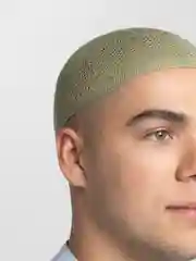 Оливковый тюбетейка вязаная