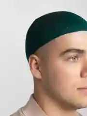 Зеленый тюбетейка вязаная