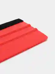 Красный ракель скребок